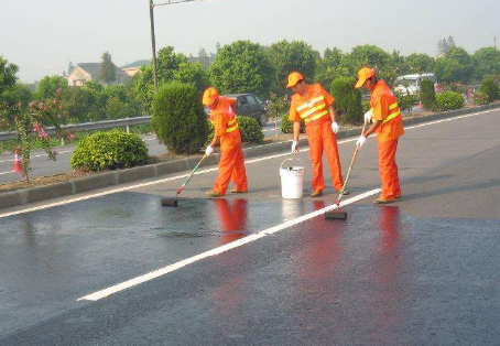 房山 彩色路面喷漆维修改色的使用寿命有多长？